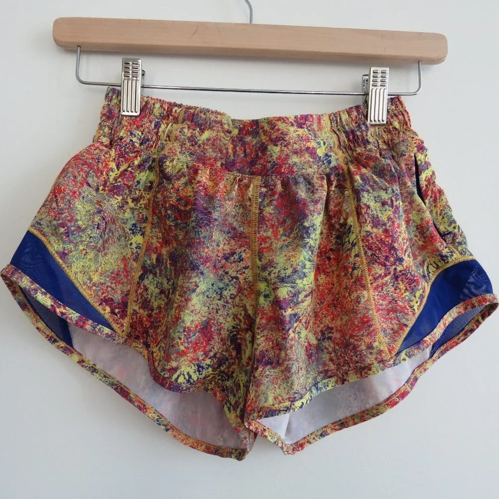 LULULEMON Seawheeze 2019 Hotty Hot Short 2.5" Multi Color - Size 6 - Picture 2 of 13